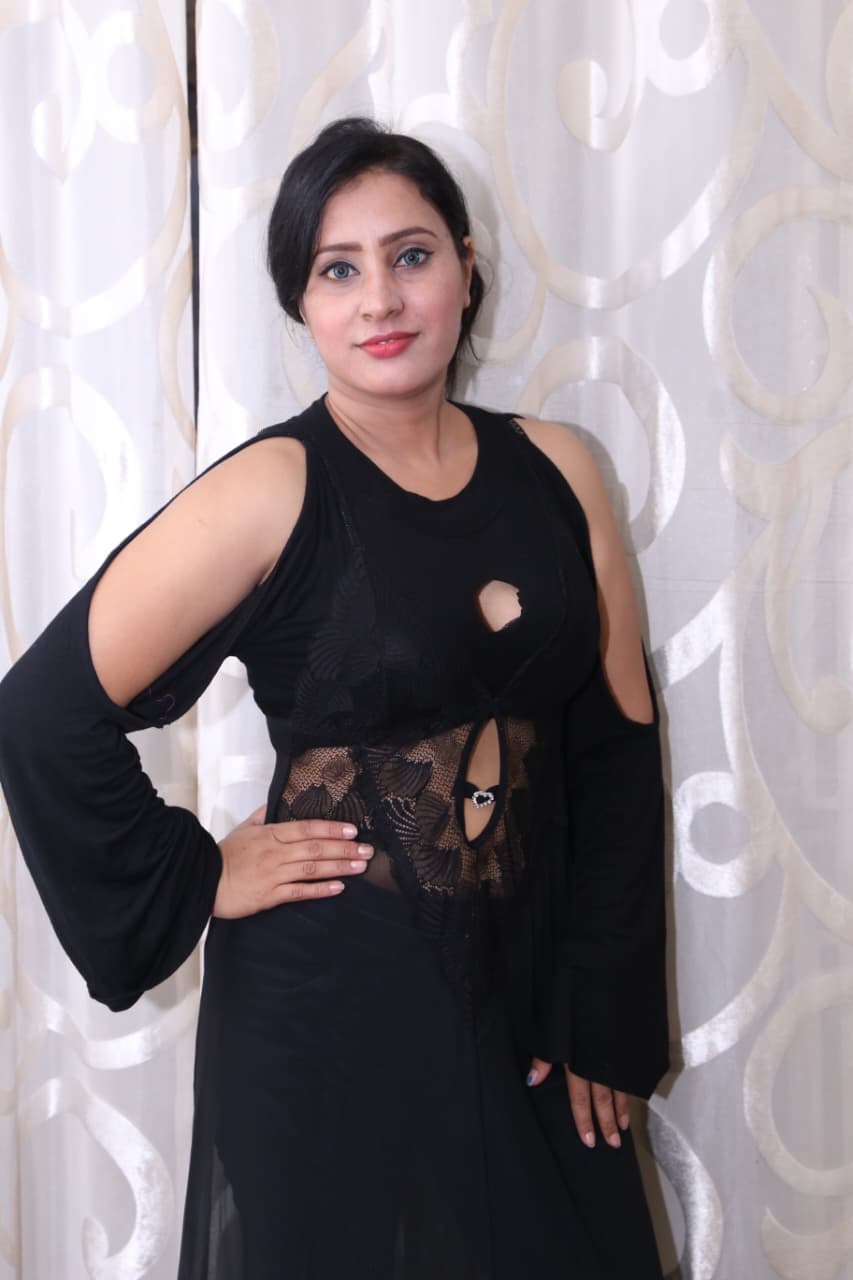 Maya Deshmukh - Hyderabad / Manikonda Escort Model